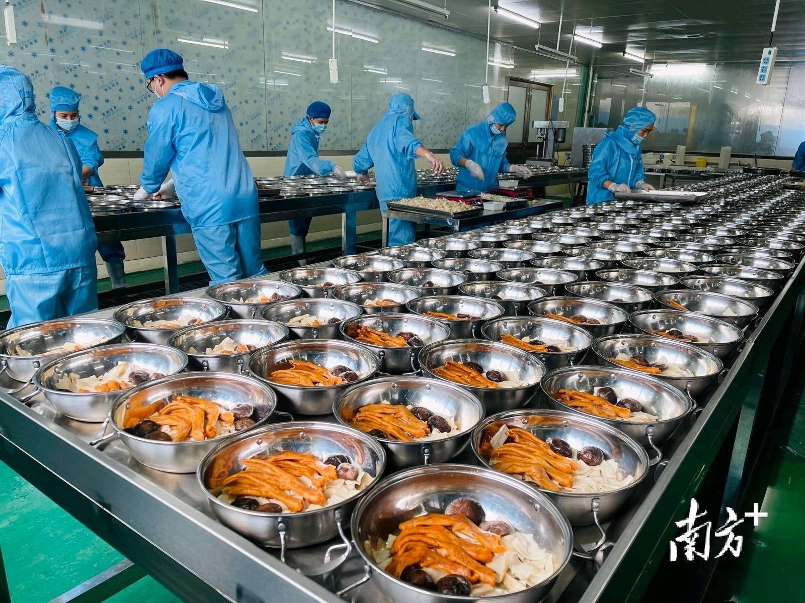 電白預(yù)制菜產(chǎn)業(yè)強(qiáng)勢(shì)崛起 躋身全國百強(qiáng)基地，水產(chǎn)品預(yù)制菜開發(fā)超200品種